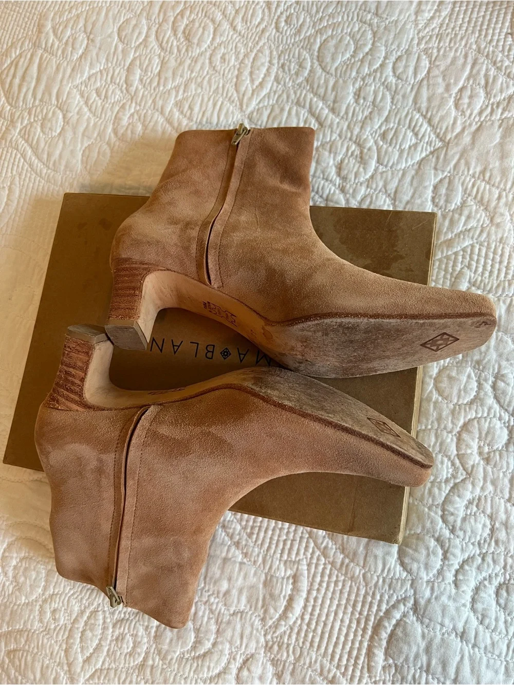 Huma Blanco Rose Suede Mid-Heel Ankle Boots with Side Zip